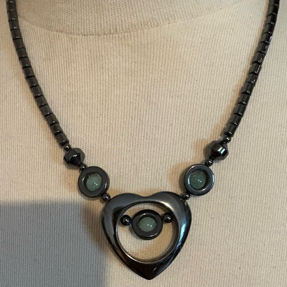 Chic Black Heart Necklace